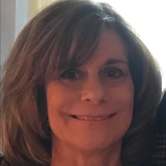 Meet your Posher, Debra - Picture 2 of 2